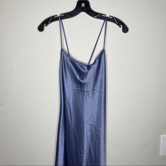 Vergel de Dios Gown - Picture 3 of 8